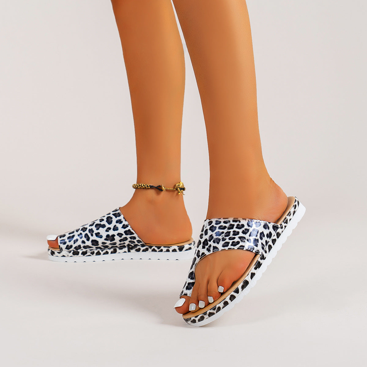 Flip-toe Slippers, Wedge Heel European And American Plus Size Sandals